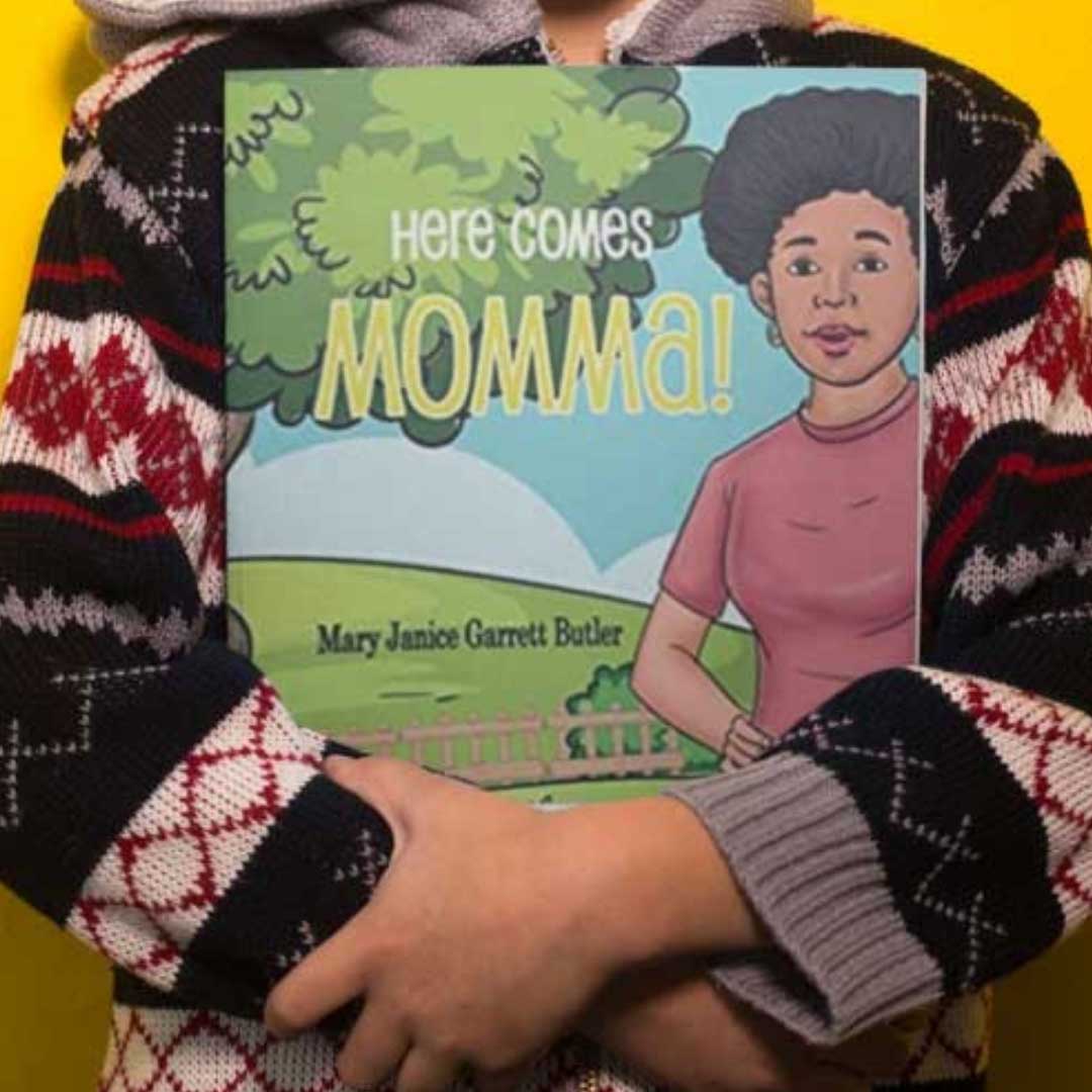 Children books Here Comes Momma